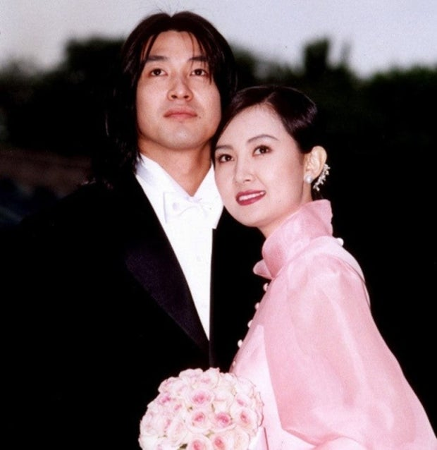"결혼식 두 달 전 파혼" 신성우와 약혼했던 채시라, 결국 김태욱과 결혼한 이유…58세 근황에 ....