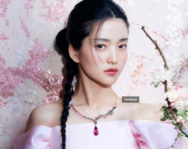 「お姉さん、今世は私が王妃よ」キム・テリと「再婚皇后」シン・ミナ、どちらがより似合う？