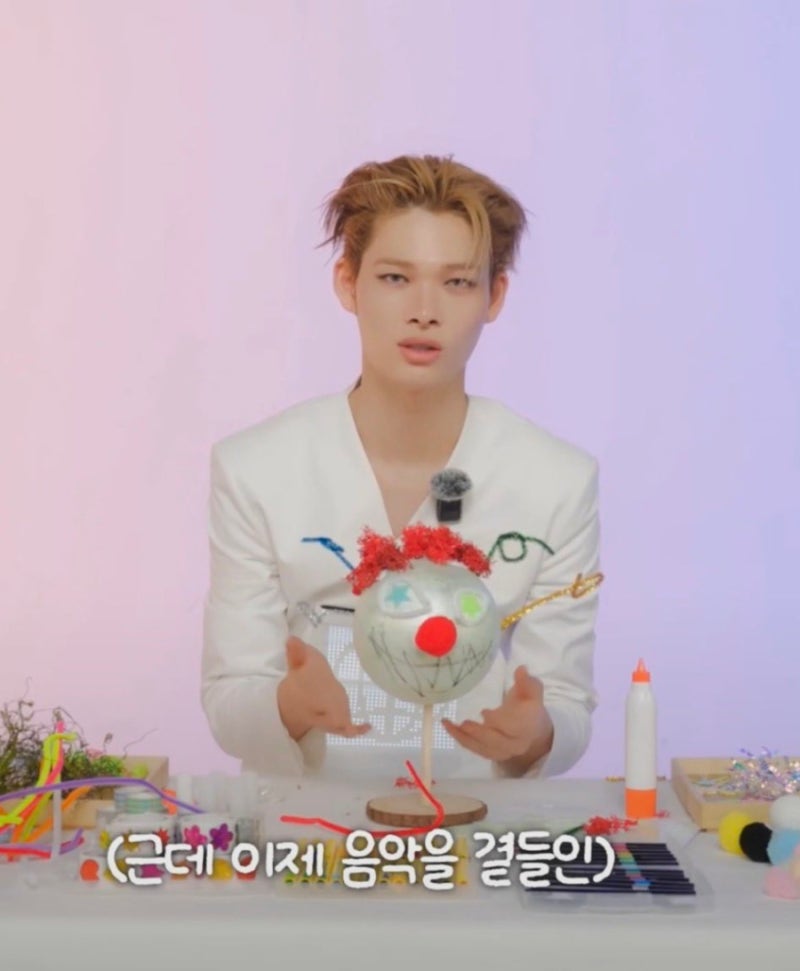 ENHYPEN Niki :) Harper's Bazaar BAZAAR STAR: The Cosmic Review