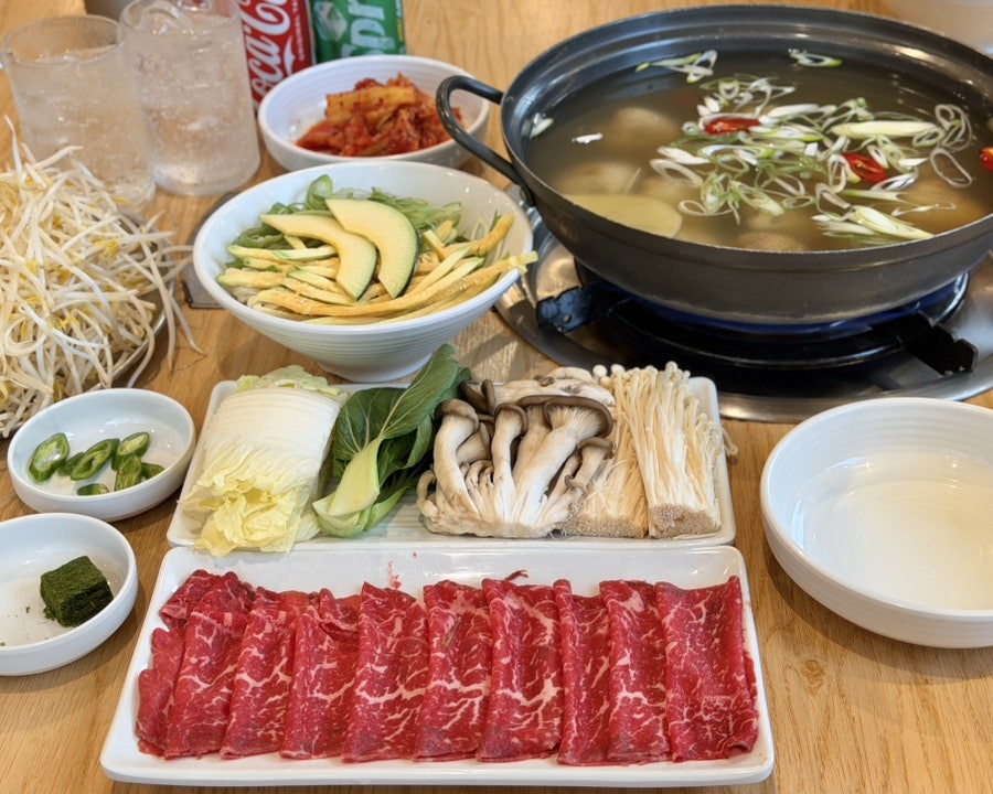 영통백합칼국수 광교점 사진 1