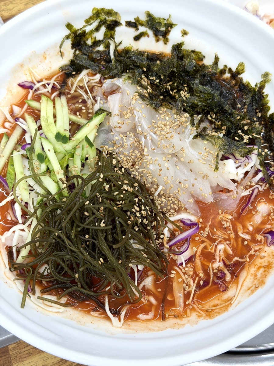 속초종합어시장 송도점 사진 1