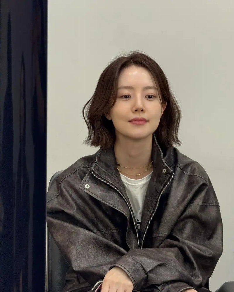 문채원 결혼 후 근황, 중단발로 확 달라진 분위기 (엔터뉴스연예부)