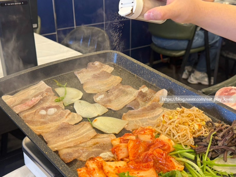 속초해수욕장 맛집 대패삼겹살 맛있는 고기상회 후기