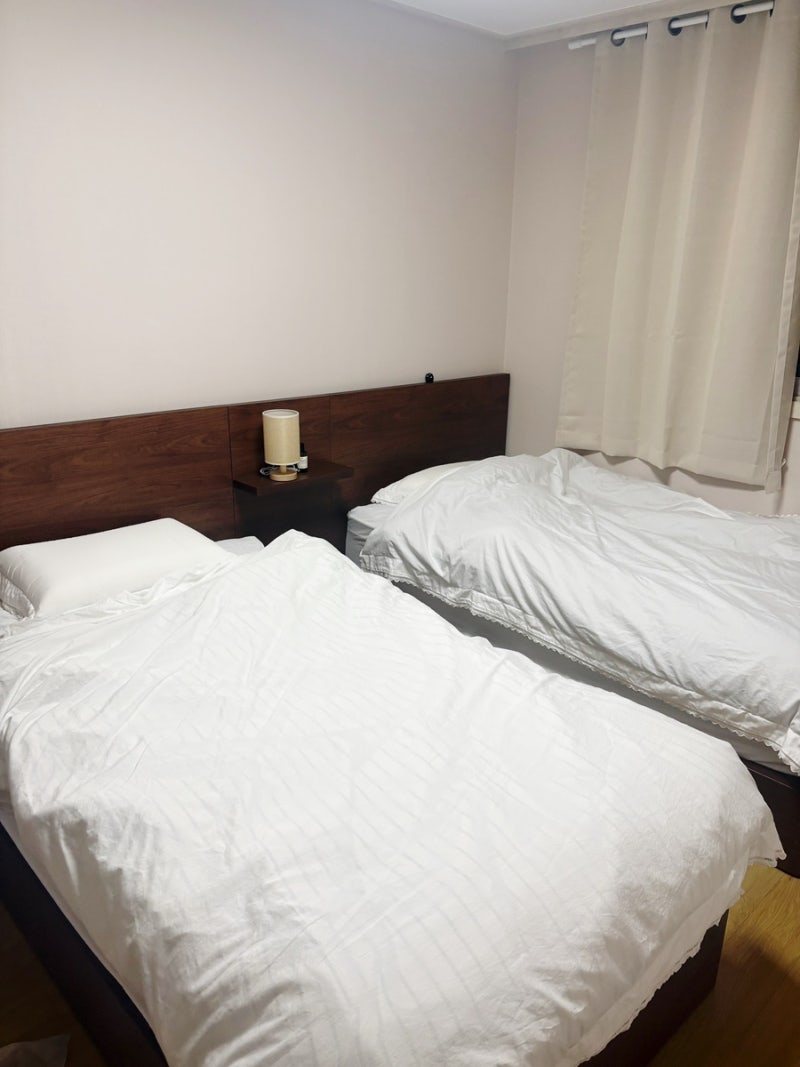 시몬스 신혼침대 뷰티레스트 헬렌D2178 침대 프레임 협탁 KK사이즈 2개 화이버 포켓스프링 베....