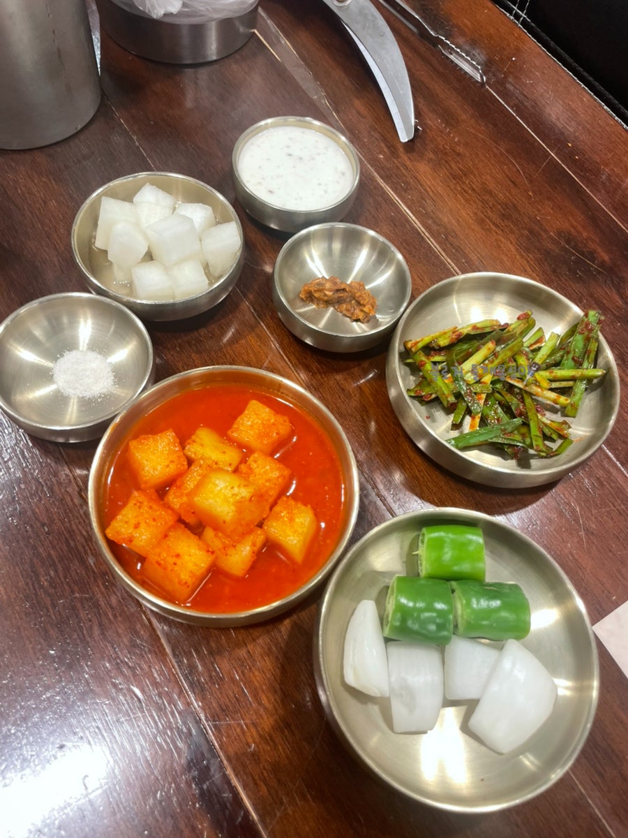 Jinjeonboksamgyetang Bonjeom photo 5