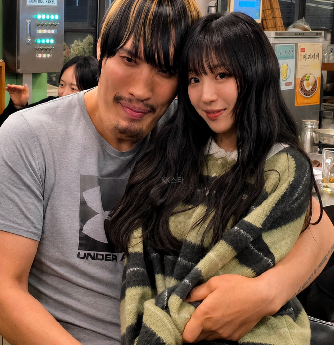 "최홍만 품에 안긴 쯔양" 표정이 심상치 않다..모두 놀란 근황