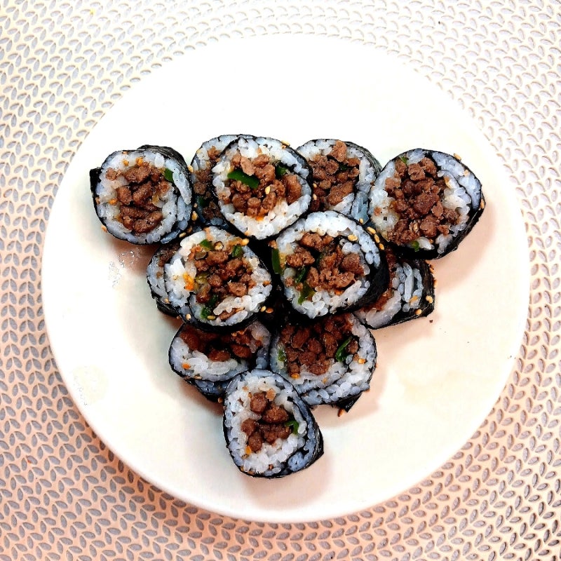 입맛 뚝 떨어진 여름, 이거 한 입이면 밥도둑 부활 – 소고기 땡초 김밥