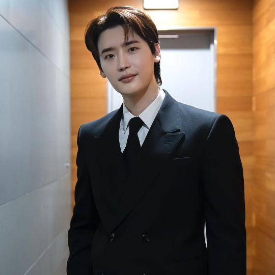 배우 이종석 아이유 결별 프로필 나이 결혼 가족 고향 학력 드라마 재혼황후 데뷔 모델