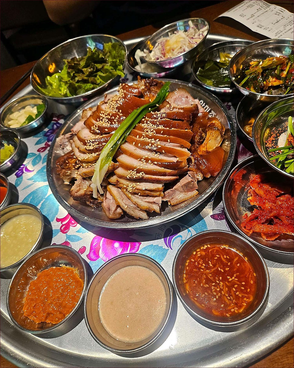 완미족발 구미인동점 사진 4