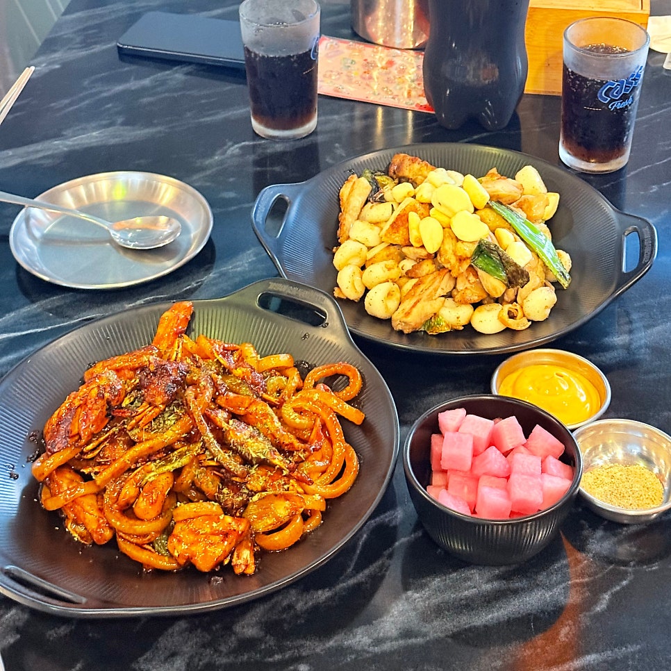 기영이숯불두마리치킨 광주광남점 사진 1