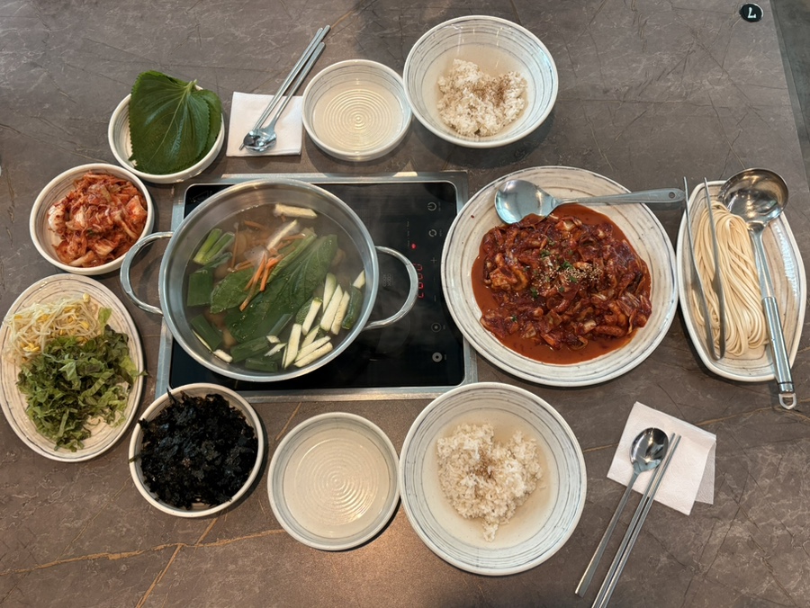 명동더식당 물왕점 사진 2