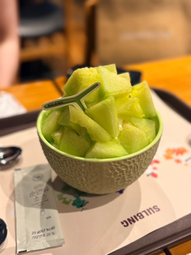 역시 여름엔 설빙이지 ㅣ 메론빙수, 망고빙수 반반 가격 매장 배달