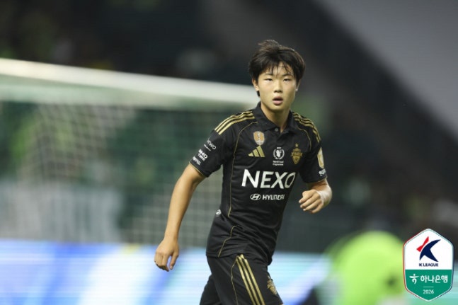 ‘2008년생 신예가 끝냈다’ <b>김예건</b> 데뷔골…전북, 울산 3-1... 
