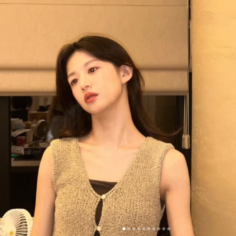(찐템 등극) 고윤정이 4년째 입는 여름 니트 조끼 어디 거?
