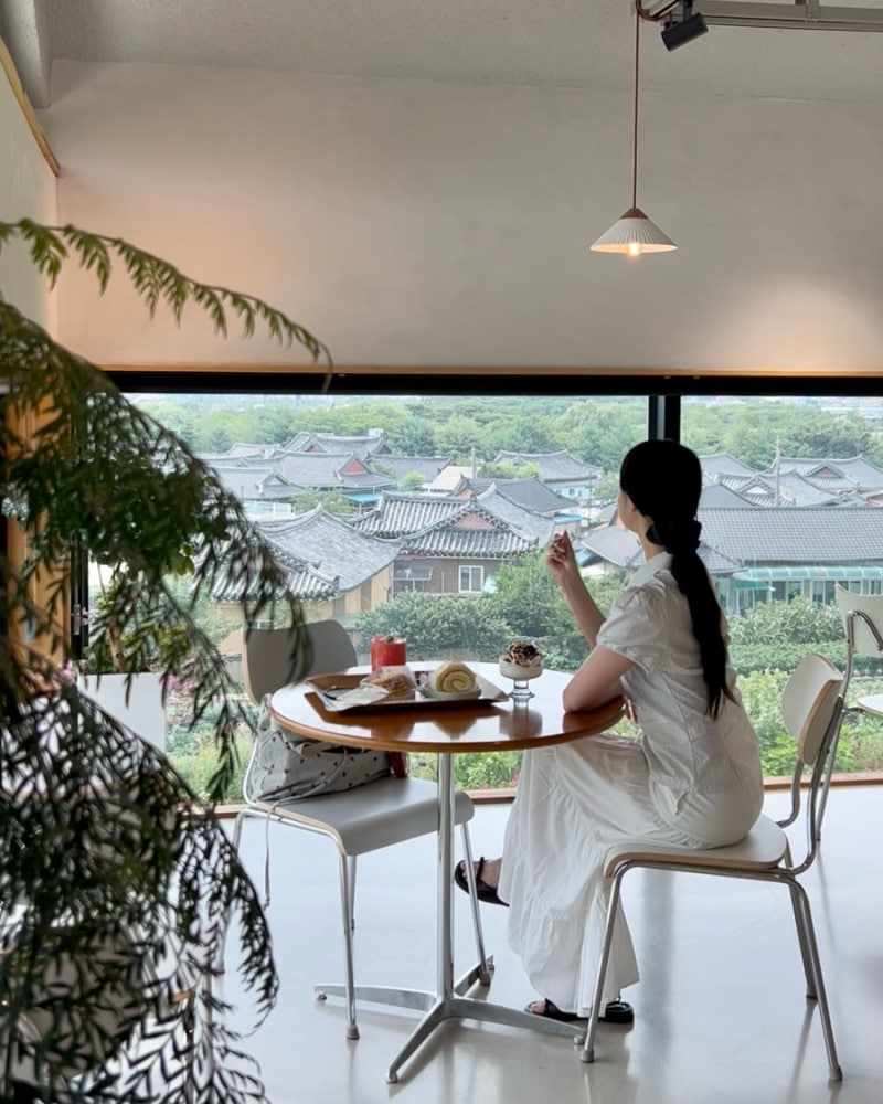 경주 한옥카페 센트레 탁 트인 뷰가 예쁜 경주 대형카페 추천