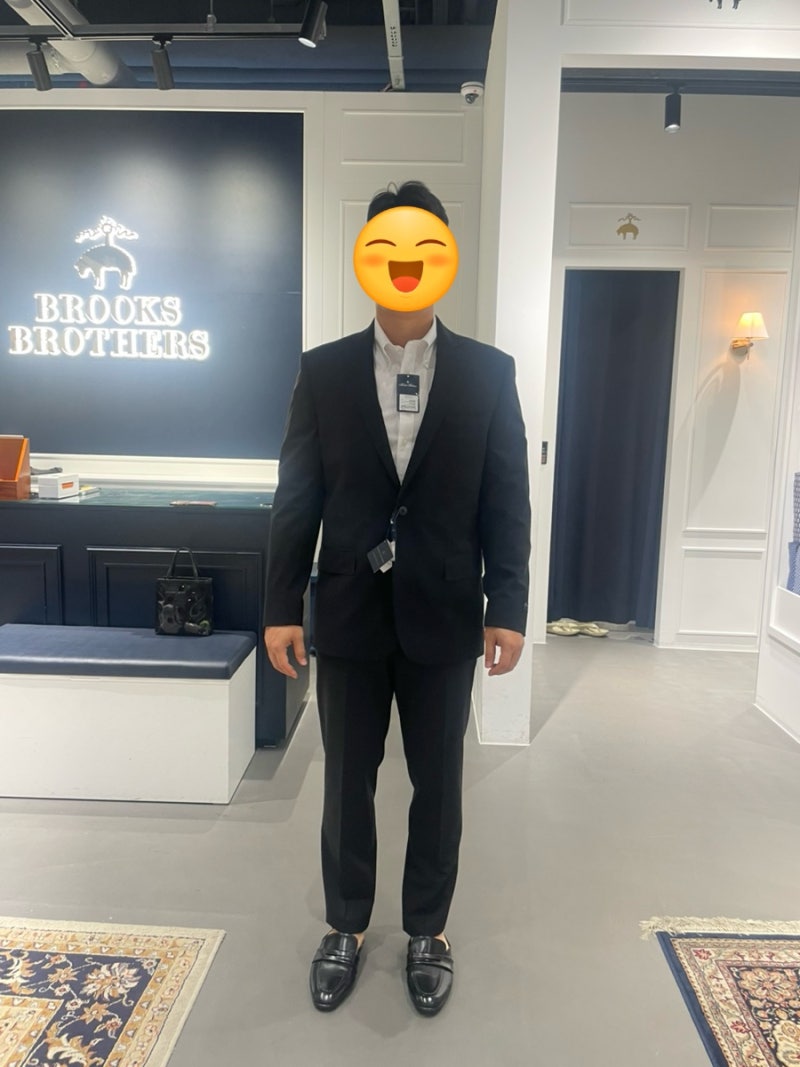 브룩스브라더스 정장, 아크테릭스 신발 -부산 기장 신세계프리미엄아울렛!