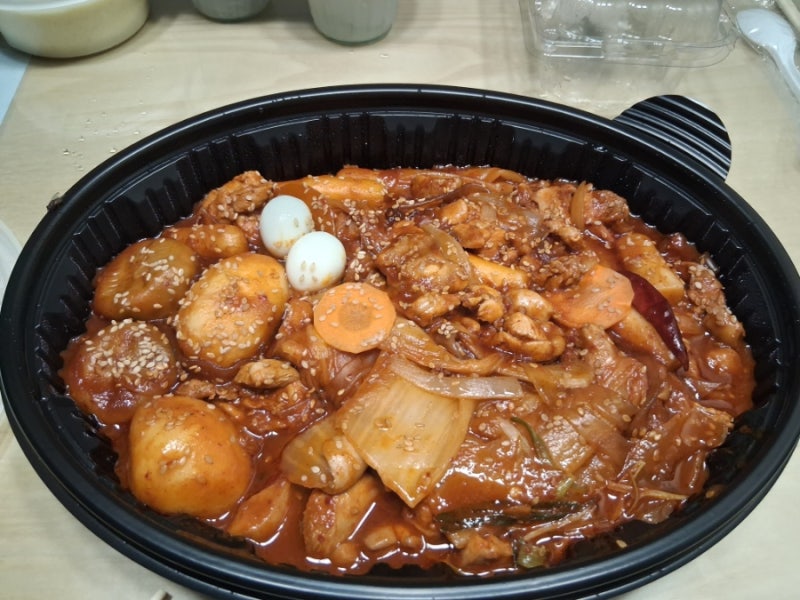 찜닭 전문점 두찜 실비한우곱찜닭&행복한찜닭