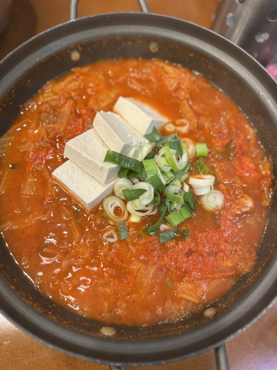 백채김치찌개 향동점 사진 3