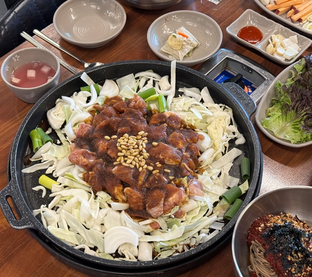 CheongpyeongKsutbuldakgalbimakguksu photo 3