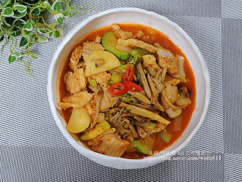 고추장찌개 레시피 돼지고기 애호박 고추장찌개 만드는법