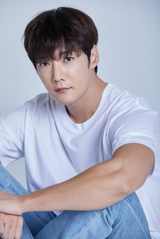 최진혁 프로필 나이 키 학력 고향 배우 데뷔 필모그래피 결혼 엄마 여자친구 열애설 미우새 ....