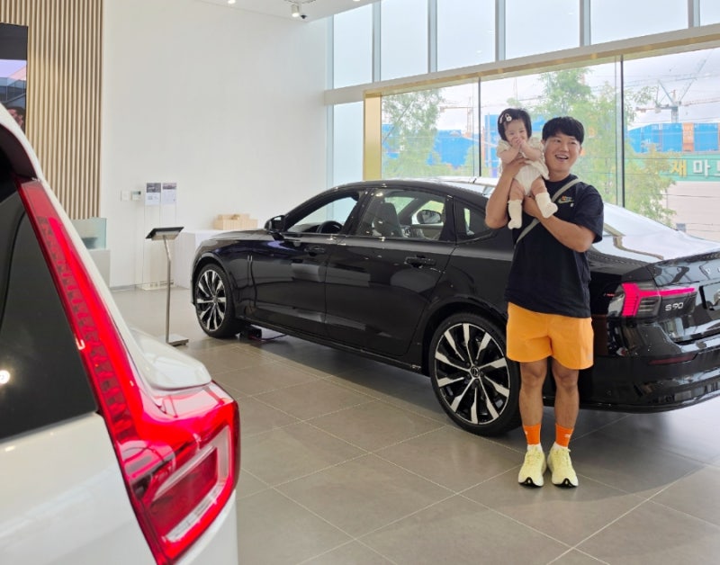 볼보 S90 시승기, 플래그십 세단의 품격을 직접 경험한 에이치모터스 볼보 청주전시장