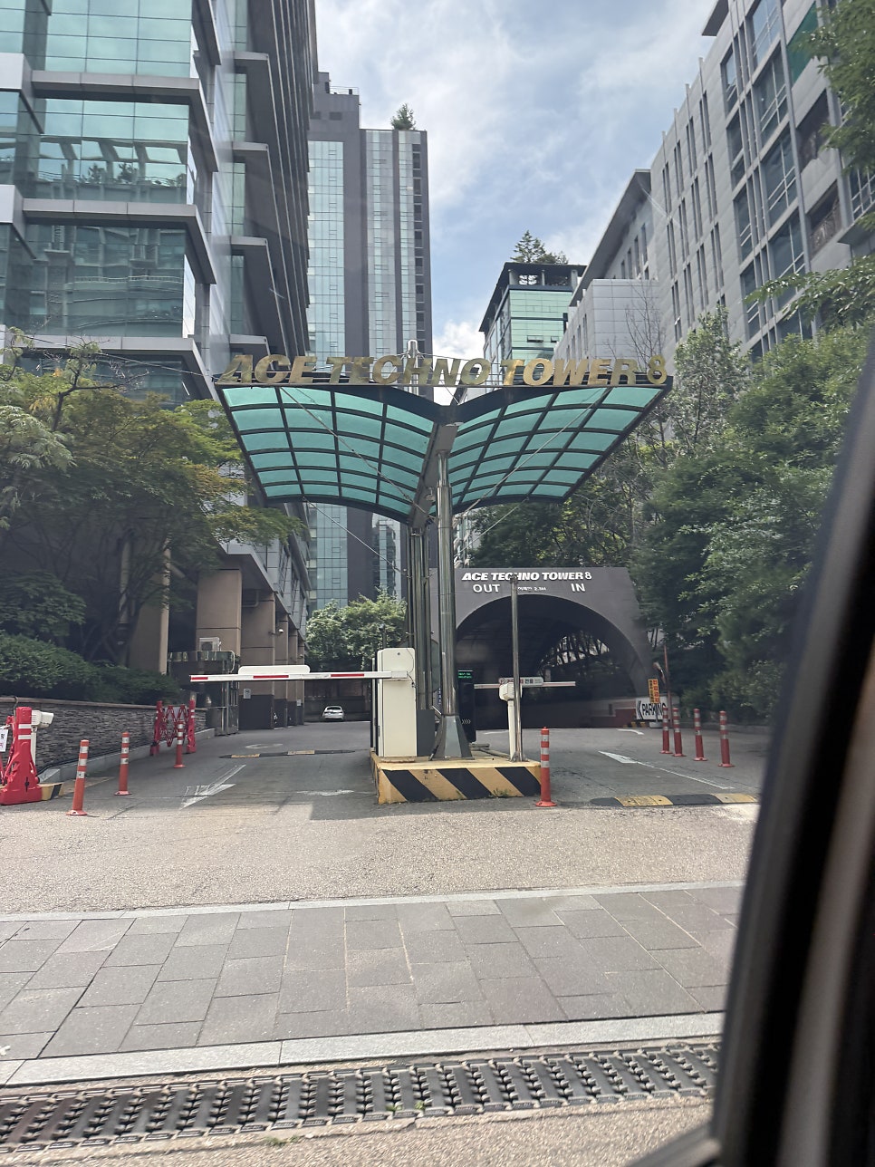 봄봄한식뷔페 구로디지털단지점 사진 4