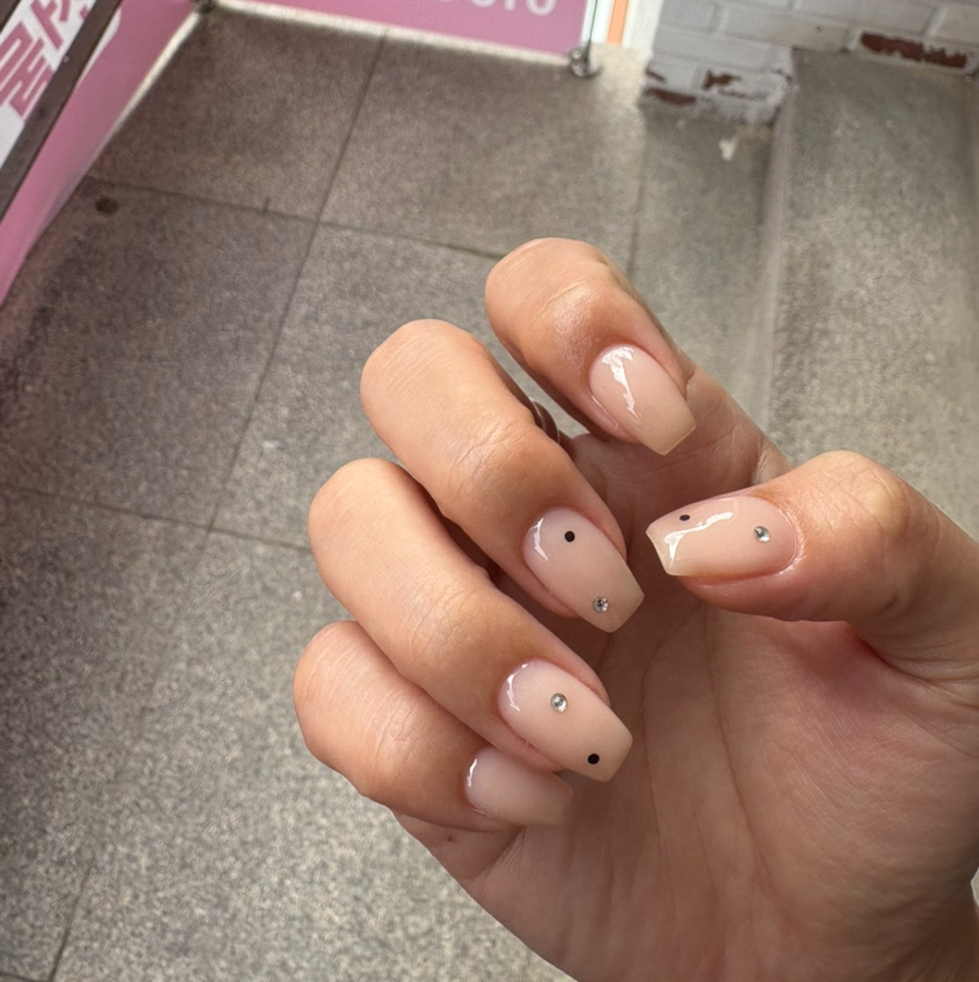 공간네일 홍대2호점 사진 2