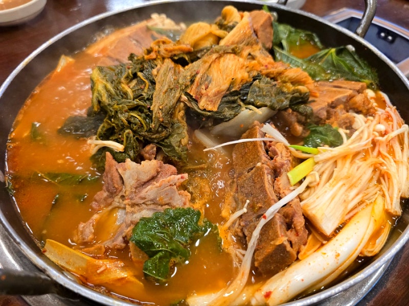[천안 맛집] 천안 감자탕 맛집 찾는다면? 일대일감자탕 천안점 방문후기