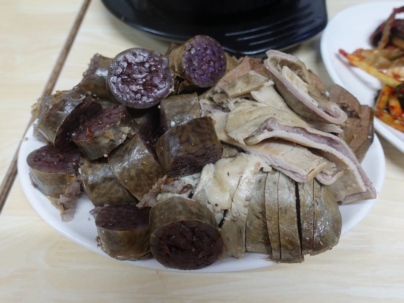 [오목교 맛집] 소문난순대국집 - 정많고 푸짐한 시장통 머리고기수육 모듬순대 순대국 노포