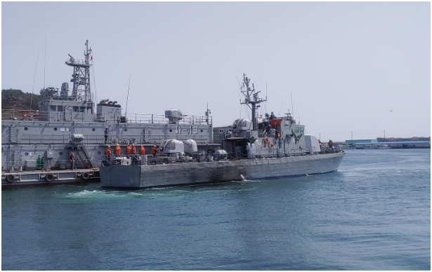 "<b>동해</b> 거진 해상 <b>해군</b> 승조원 <b>실종</b>" 수색 총력전, 무슨 일이 있었나