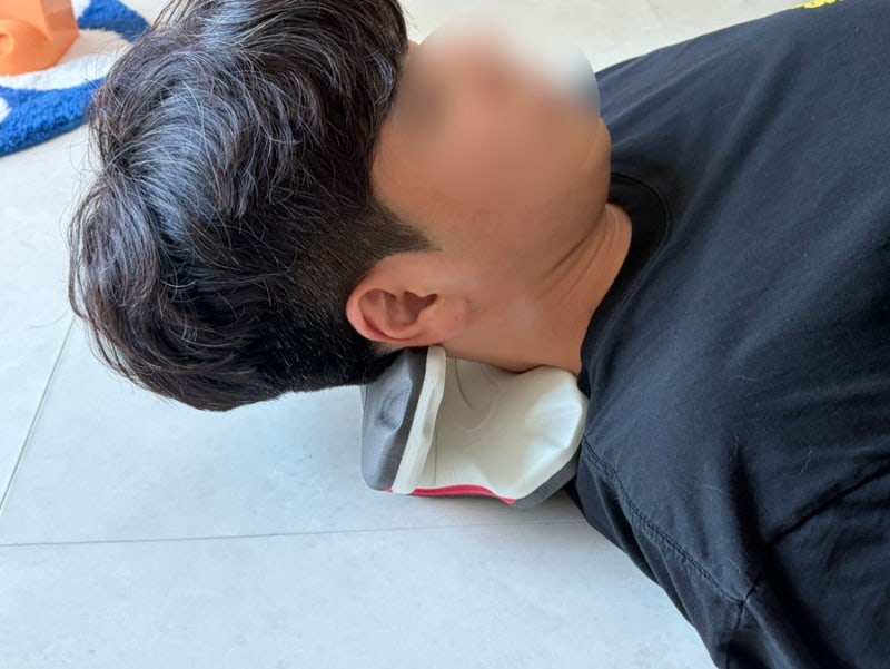 백지영 넥가드 목 견인기 후기 원리부터 사용법 효과 주의사항