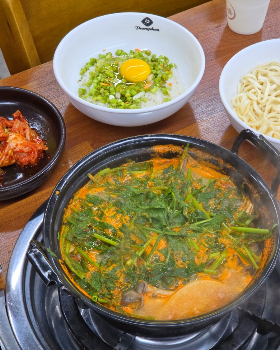 등촌샤브칼국수 심학산점 사진 1