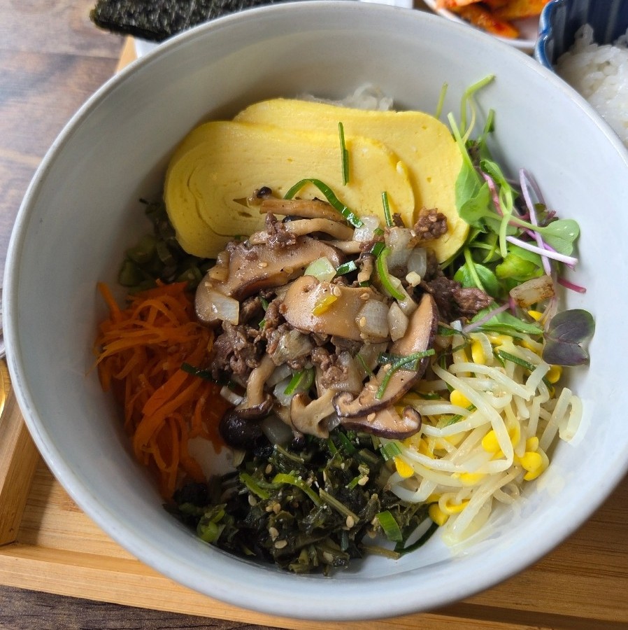 앞길비빔밥 사진 1