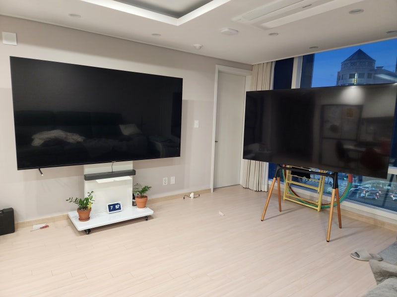 벽걸이 대신 에이그(aeg) 85인치 대형 구글TV 이동식 스탠드 거치대 장단점 솔직 리뷰