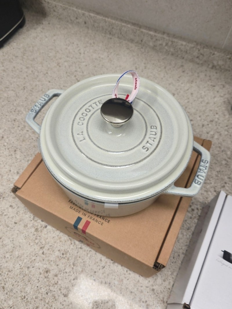 스타우브 베이비 웍 16cm 꼬꼬떼18cm 20cm 비교 3인가구 1인솥밥 활용요리 주물냄비추천 인덕션