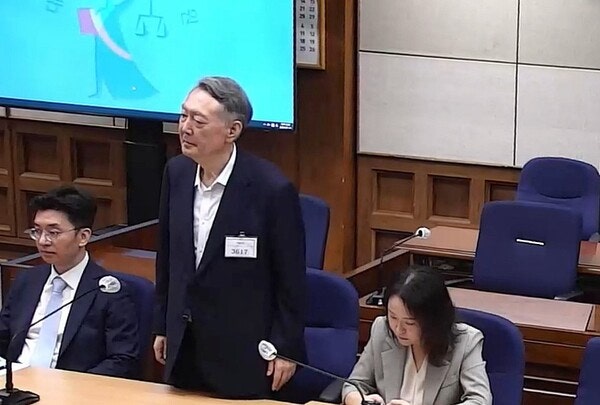 윤 사진 1