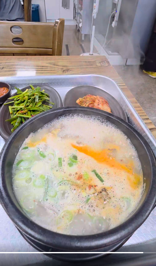 밀양돼지국밥 사진 3