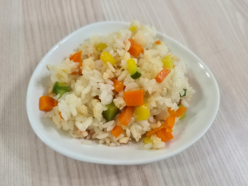 [유아식 레시피] 밥태기 극복 치트키! 채수로 촉촉하게 볶아내는 영양만점 아기 새우볶음밥 (....