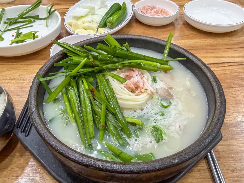 돌샘돼지국밥 사진 6