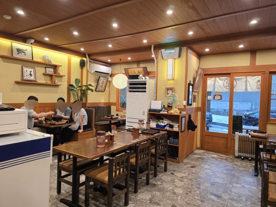 호랑이굴 과천점 사진 2
