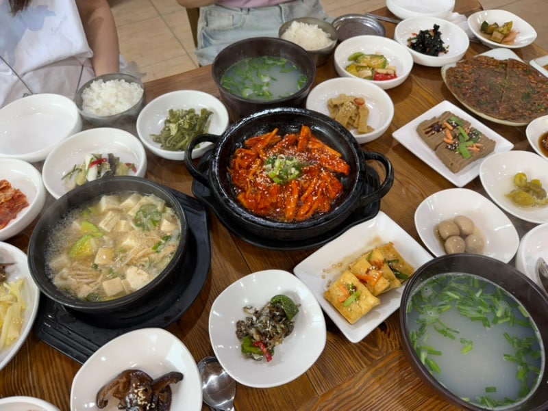 [하동 맛집] 쌍계사 근처 조식 가능 일찍 여는 곳 「청운식당」 산채더덕구이 재첩국 내돈....