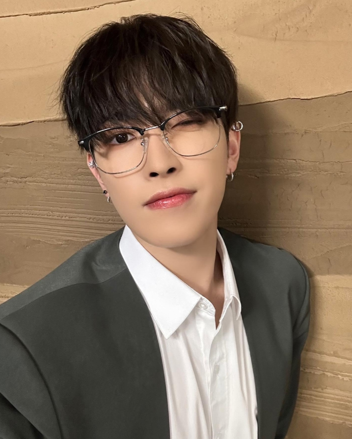 [에이티즈(ATEEZ) 캡틴 홍중의 반전 프로필과 성공 신화 안양의 아들에서 발망의 얼굴로!]
