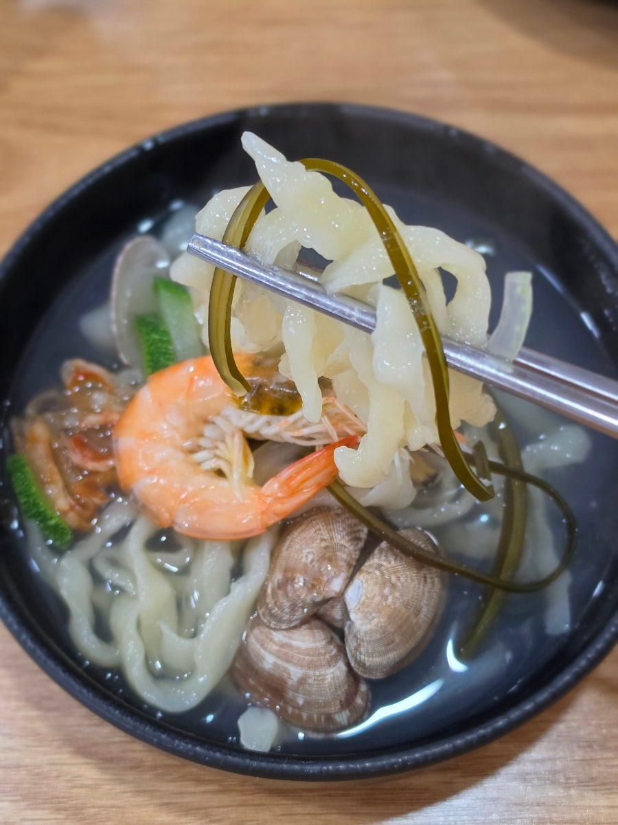 충주홍두깨칼국수보쌈원조 본점 사진 2