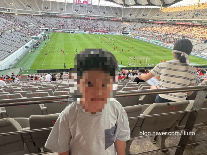 9살의 첫 축구장 직관! FC서울 월드컵경기 테라 테이블석 후기 (평화의공원 주차, 이영표 선수....