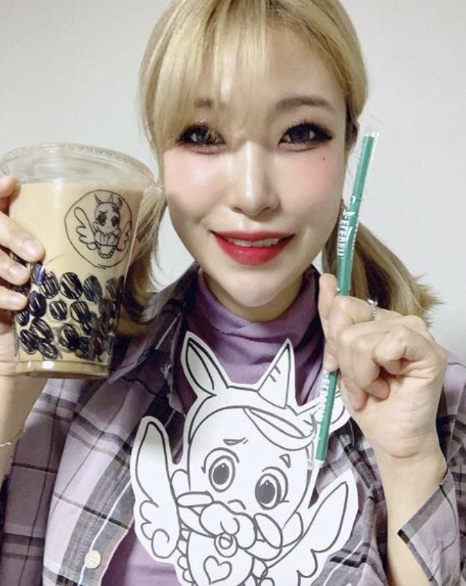 개그우먼 이세영, 성형 고백 후 파격 코스프레 화제! 팬들 반응은?