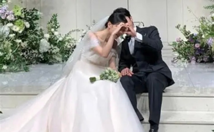 ‘<b>김혜수</b> 결혼’ 화제… 알고 보니 배우 <b>김혜수</b> 아닌 <b>리센느</b> 소속사....