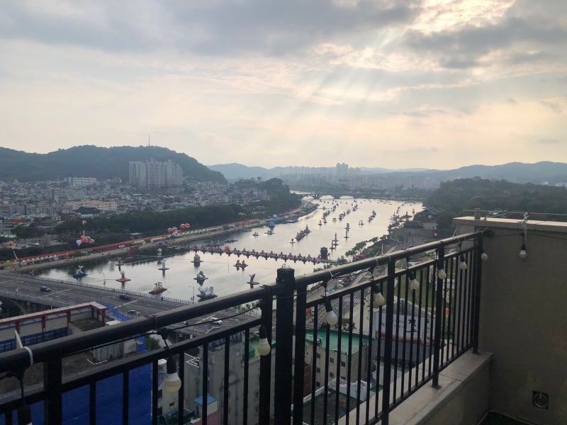 Golden Tulip Hotel (Jinju Namgang Lantern Festival)