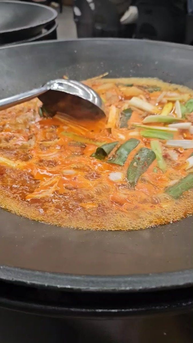 통큰솥뚜껑닭볶음탕 계양작전점 사진 4