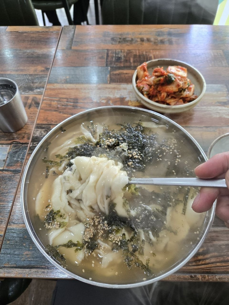 한밀손칼국수 사진 4